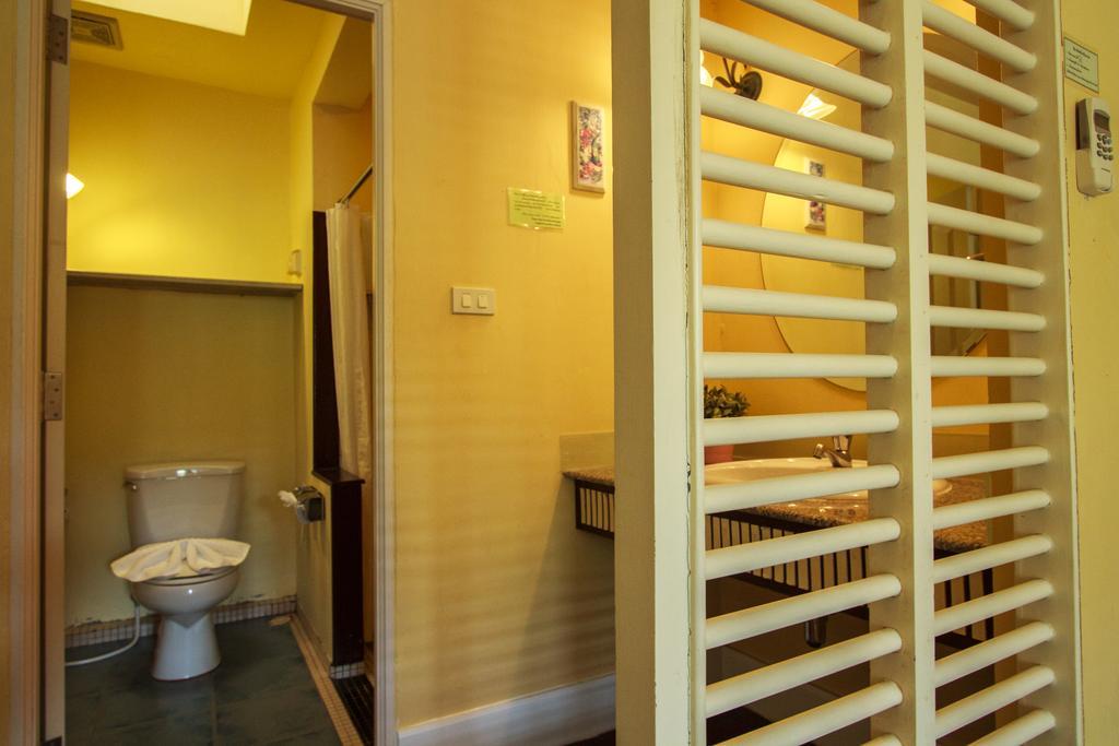 Brookside Valley Resort Rayong Dış mekan fotoğraf