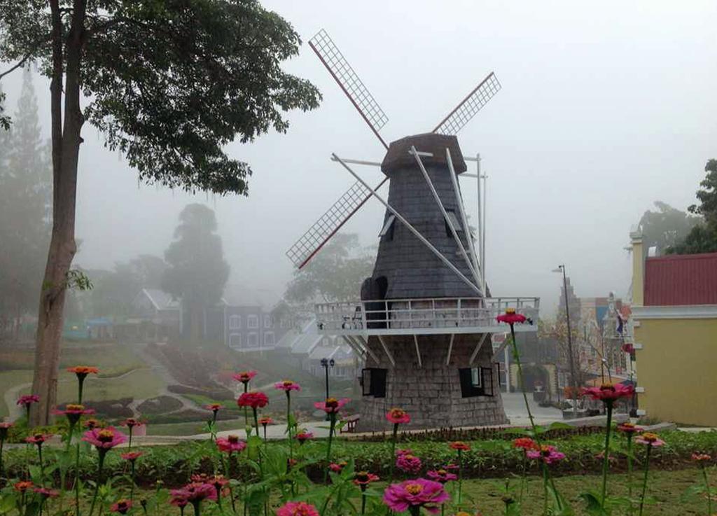 Brookside Valley Resort Rayong Dış mekan fotoğraf